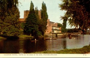 England Stratford Upon Avon Shakespeare Theatre On The Banks Of The Avon