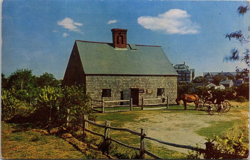 Nantuc Kets Oldest House Jethro Coffic Cnetral Chmney Horseshoe Pm Wob Postcard 