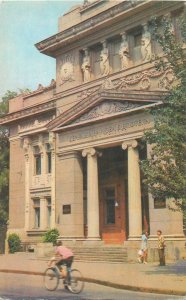 Postcard Ukraine Odessa building columns bicycle