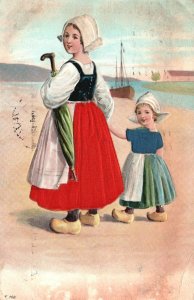 Vintage Postcard 1907 Dutch Mother & Child Daughter Holding Umbrella Netherlands