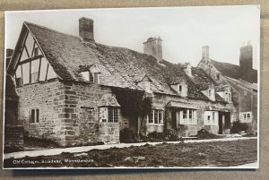 VINTAGE UNUSED POSTCARD - OLD COTTAGES, BROADWAY, WORCESTERSHIRE, ENGLAND