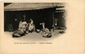 CPA AK Senegal-Rufisque-Arrivée des chameaux porteurs (235368)