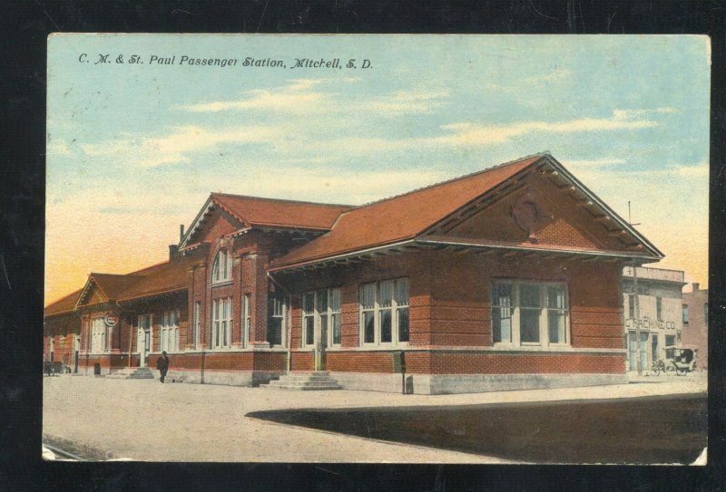 MITCHELL SOUTH DAKOTA SD RAILROAD DEPOT TRAIN STATION VINTAGE OSTCARD