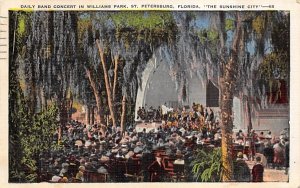 Daily Band Concert in Williams Park St Petersburg, Florida  