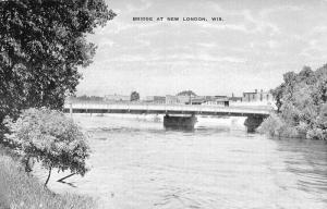 New London Wisconsin Bridge Waterfront Antique Postcard K102697