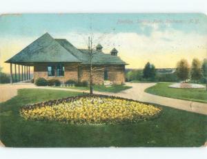 Corner Wear Divided-Back PAVILION AT SENECA PARK Rochester New York NY c9266