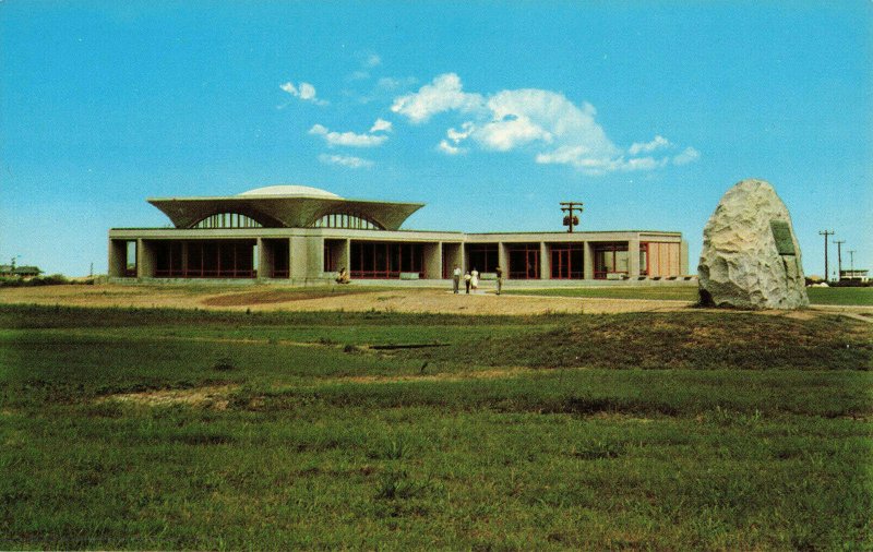 Postcard Wright memorial Museum Kill Devil Hills North Carolina
