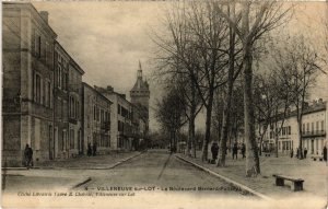 CPA VILLENEUVE-sur-LOT Le Boulevard (89883)