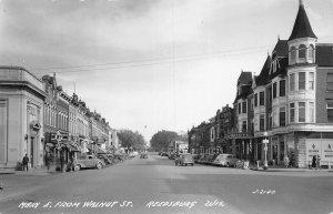 J74/ Reedsburg Wisconsin RPPC Postcard c40-50s Street View Stores 118