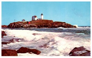 Maine    York Beach Nubble Lighthouse