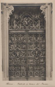 Italy Postcard - Milan / Milano - Bronze Door of The Cathedral   RS21093