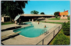 Vtg Lebanon Missouri MO Forest Manor Motel Pool View Old Chrome Card Postcard