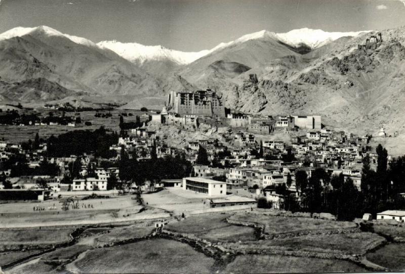 tibet thibet india, LEH ladakh Himalayas, Panorama (1977) RPPC