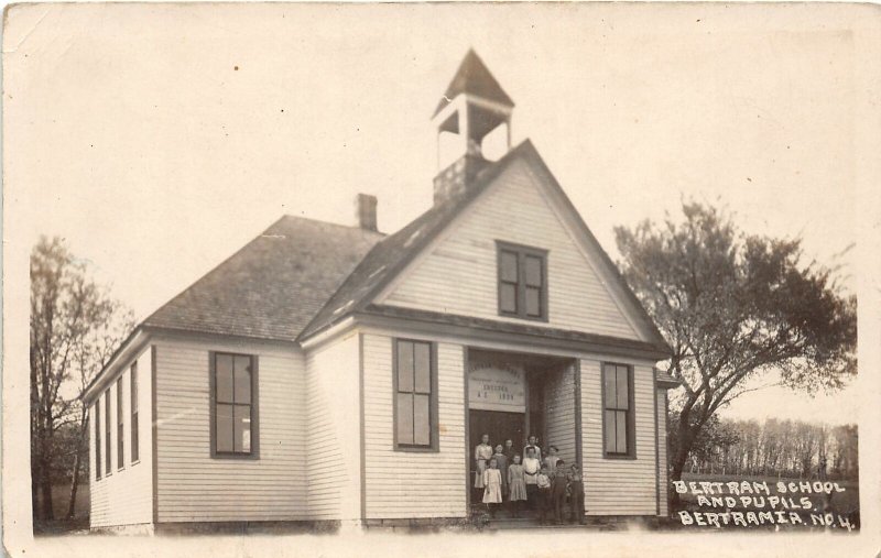 G24/ Bertram Iowa Real Photo RPPC Postcard 1916 Bertram School Studets