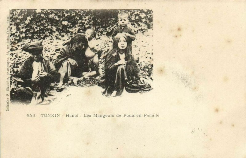 CPA AK VIETNAM Tonkin HANOI - Les Mangeurs de Poux en Famille (60047)