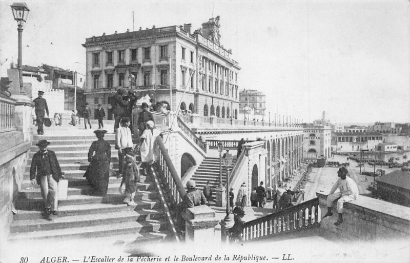 A901 Algeria Algiers L'Escalier de Pecherie Boulevard de Republique post...