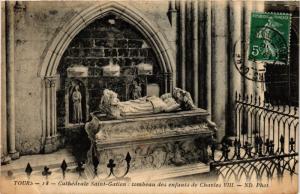 CPA TOURS Cathedrale St-Gatien tombeau des enfants de Charles VIII (253556)