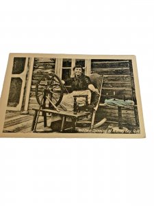 Postcard Antique View of Habitant Spinning in Murray Bay, Quebec, Canada.   K2