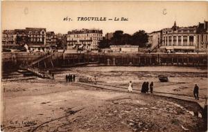 CPA TROUVILLE - Le Bac (516434)