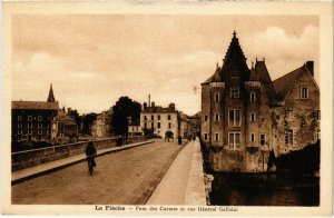 CPA LA FLECHE - Pont des Carmes et rue Général Galliéni (112405)