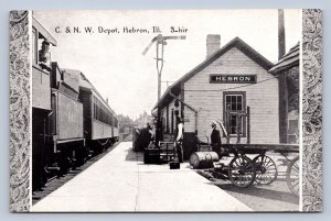 J91/ Hebron Illinois Postcard c1910 C&NW Railroad Depot Station 12