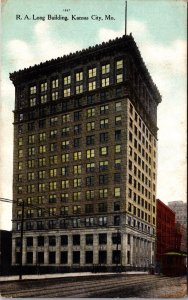 Postcard R.A. Long Building in Kansas City, Missouri