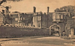 RICHMOND SURREY ENGLAND~OLD PALACE~PHOTO POSTCARD 5 WORD GREETING LIMIT FOR 1/2p