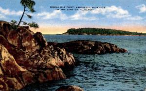 Middle Isle Point, Marquette Michigan Linen Vintage Postcard F21