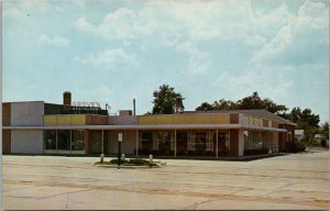 Groves Restaurant Decatur IL Postcard PC436