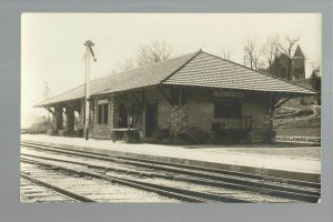 Hollister MISSOURI RPPC '20 DEPOT TRAIN STATION Railroad nr Branson Springfield