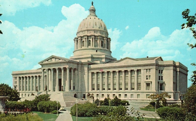 Vintage Postcard Missouri State Capitol Magnificent Building Jefferson City MO