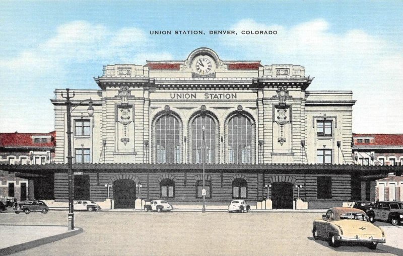 Denver, CO Colorado  UNION RAILROAD STATION Train Depot  ca1940's Linen Postcard