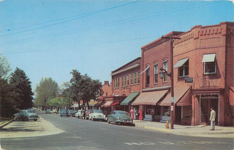 SOUTHERN PINES, North Carolina  NC   BROAD STREET Scene  1953   Postcard