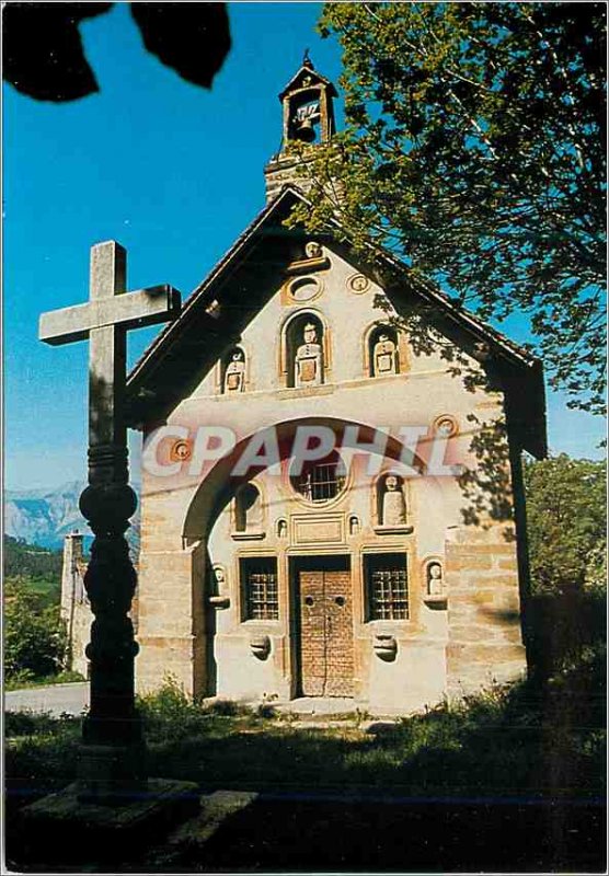 Postcard Moderne Saint Bonnet en Champsaur Chapel Petetes (Dolls) the Auberie