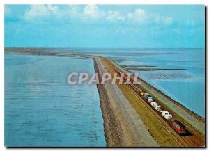 Postcard Modern Hindenburgdamm verbindet Sylt mit dem Festland