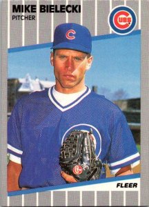 1989 Fleer Baseball Card Mike Bielecki Chicago Cubs sk21007