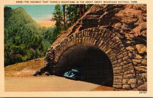 Tennessee Great Smoky Mountains Highway That Tunnels Through Mountains