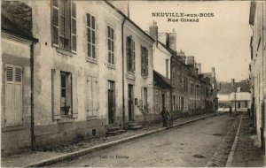 CPA NEUVILLE-aux-Bois Rue Girard (120846)