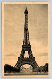 Eiffel Tower  Paris  France    Postcard