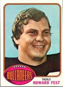 1976 Topps Football Card Howard Fest Bay Buccaneers sk4239