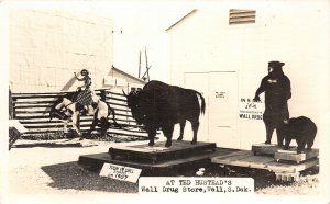 H93/ Wall Drug South Dakota Postcard RPPC c1950s Ted Hustead's Bison Bear181