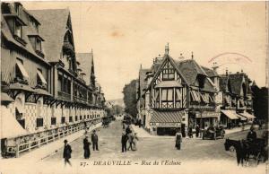 CPA DEAUVILLE - Rue de l'Ecluse (516036)