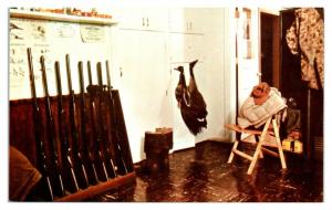 Gun Room at Gooselore Lodge, Mound City, MO Postcard *5F23