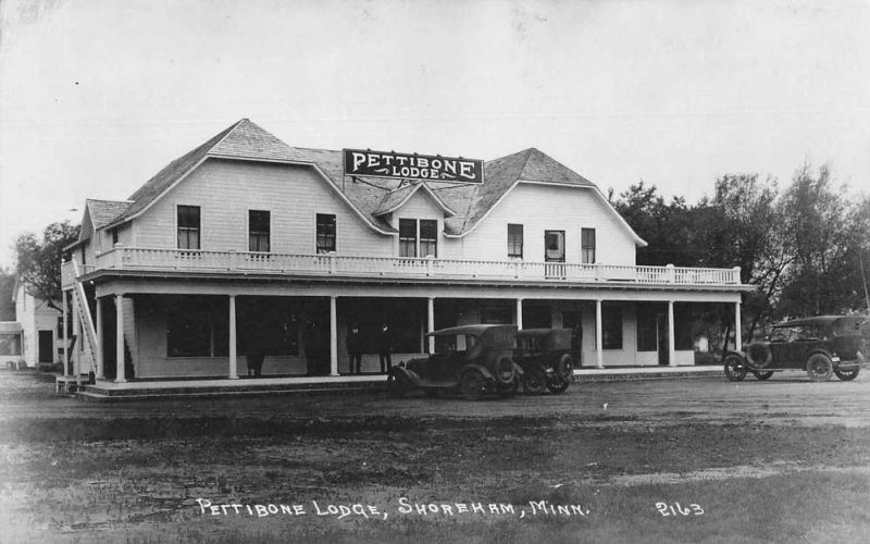 Shoreham Minnesota Pettibone Lodge Real Photo Vintage Postcard JJ658729