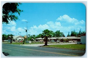 c1960's Gandy Boulevard Motel Exterior Tampa Florida FL Unposted Trees Postcard