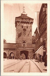 Poland Krakow Gate and Floriańska Street Vintage Postcard 03.21