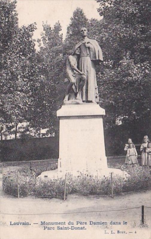 Belgium Louvain Monument de Pere Damien dans le Parc Saint Donat