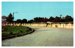 Postcard MOTEL SCENE Rocky Mount North Carolina NC AP9856