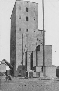 H43/ Sioux City Iowa Postcard c1910 Grain Elevator Farming Building