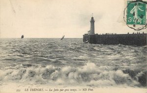 Navigation & sailing themed old postcard Le Treport lighthouse pier sailboat